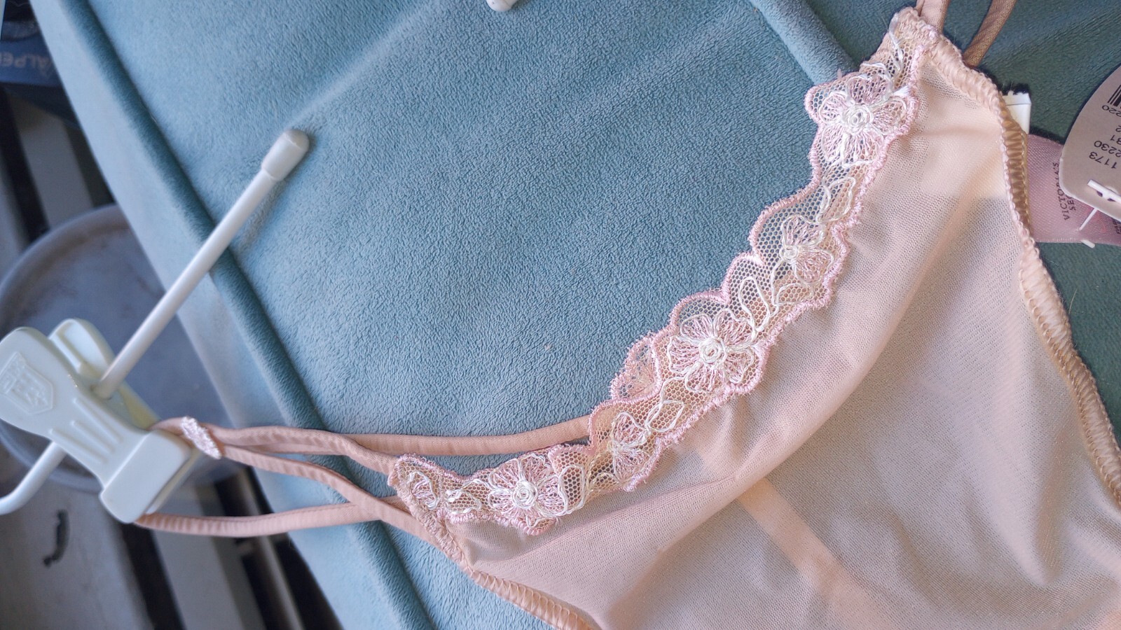 Victoria’s Secret Angels Rare Bow Embroidery Mesh V-String Panty Sheer Nude 2006