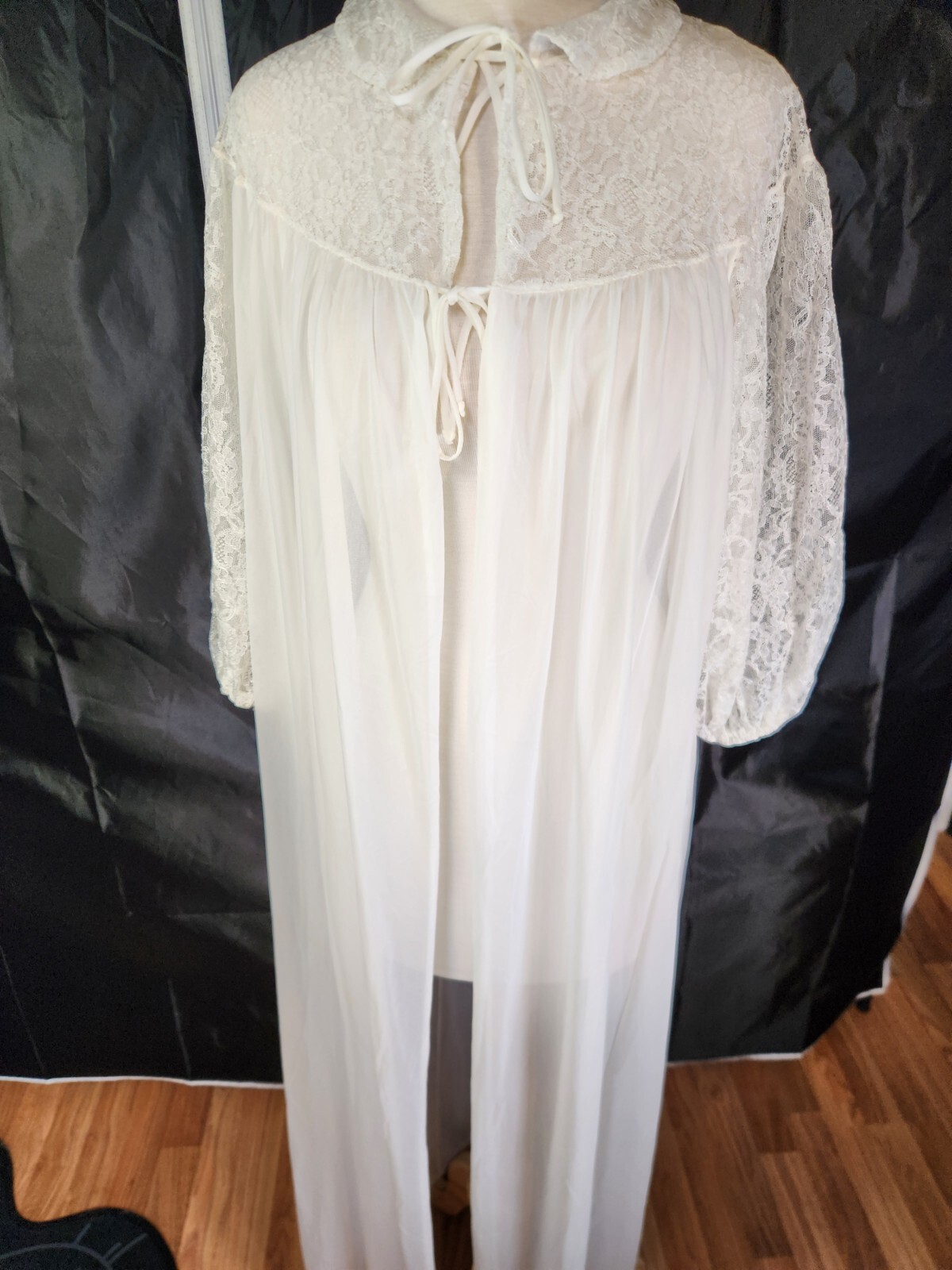 Vtg 60s Radcliffe Bridal Nightgown Robe Lace Cover Nylon Collared Puff Sleeves