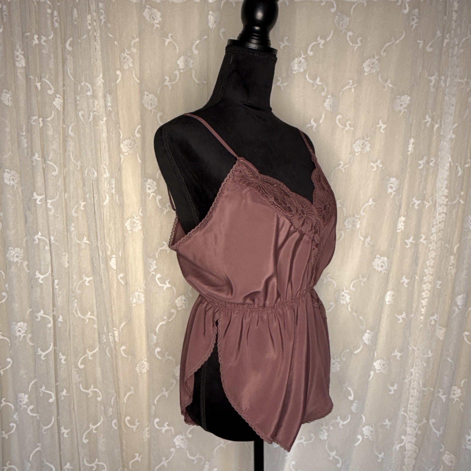 VTG Lorraine Solid Grape & Scalloped Lace Sissy Teddy Romper Playsuit Med 38 B