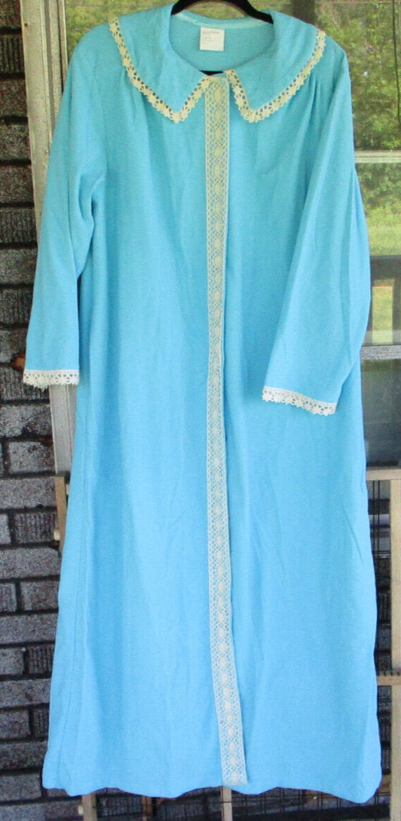 Women’s Powder Blue Arnel Triacetate Nylon Snap Front Robe Long Size 18 Vintage