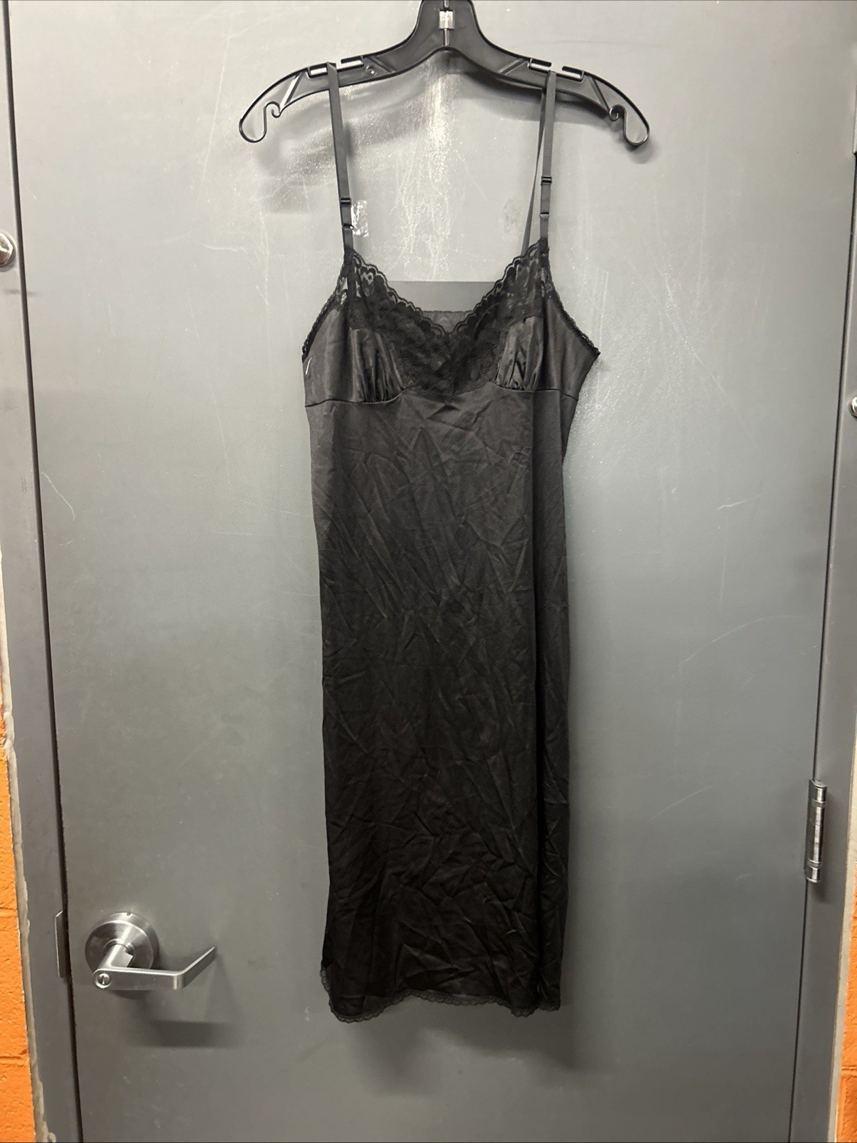 Vassarette Size 34 24”/ 40 Black Lace Trim Short Dress Slip Nightgown