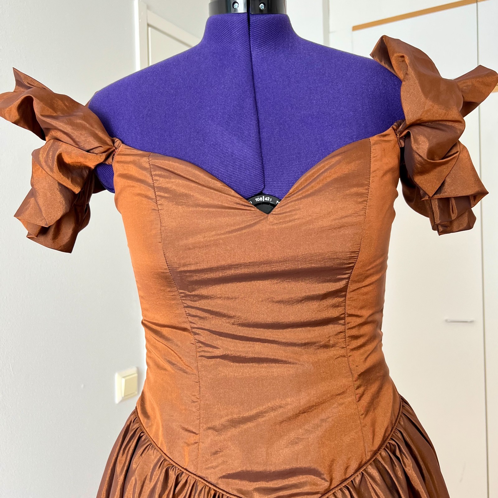 1980s JOHN CHARLES Off Shoulder Cocktail Gown Prom Party Taffeta Gala Evening