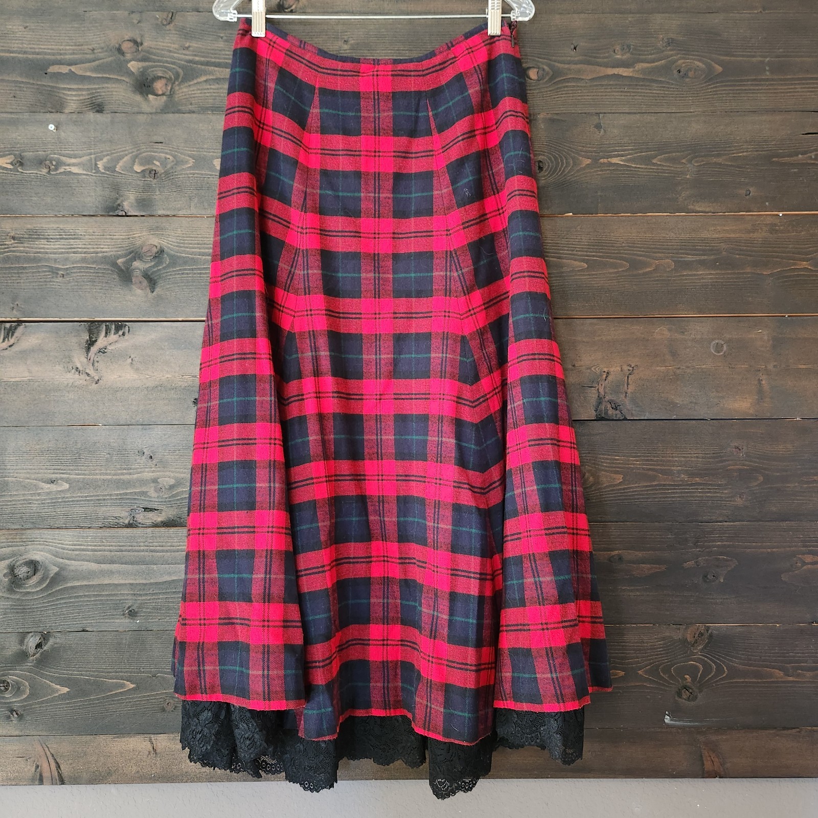 The J Peterman Company Women’s 12 Plaid Maxi Skirt Lace Trim Festival Academia