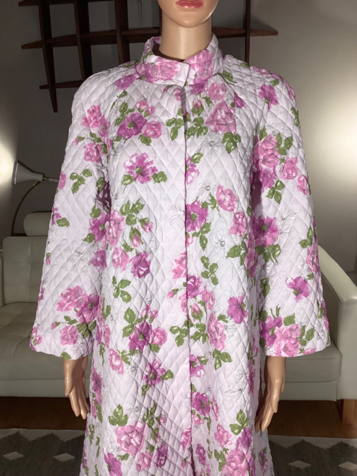 Vintage 50s 60s Pink Floral Roses Quilted Housecoat Robe MCM