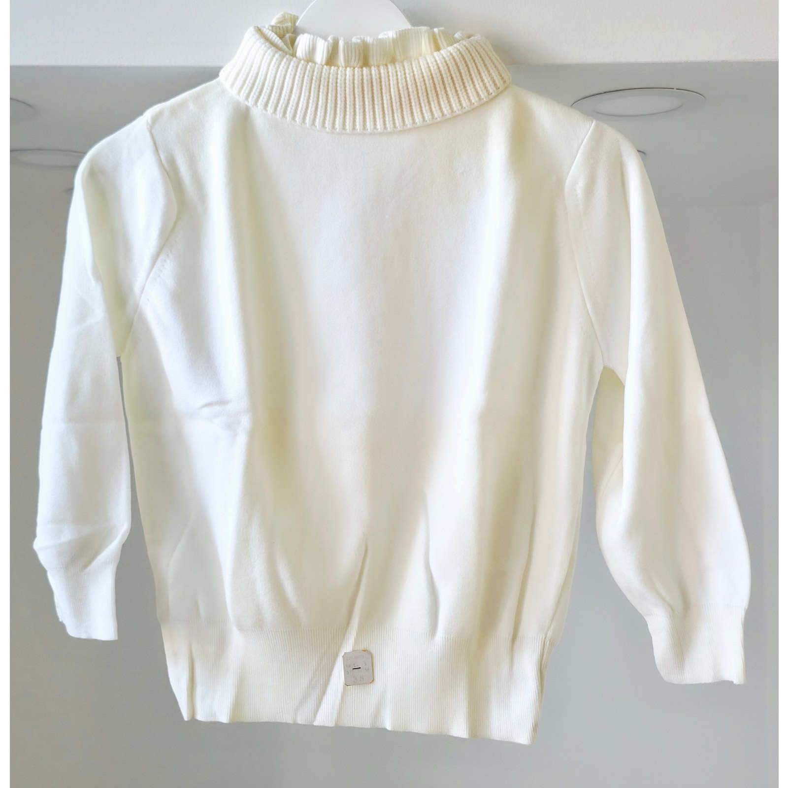 VINTAGE *NEW* 1960’s Ban-Lon Women’s Cream Sweater with Collar Size M (38)