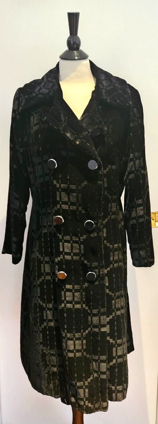 Vintage Count Romi Double Breasted Black Crushed Velvet Coat S/M