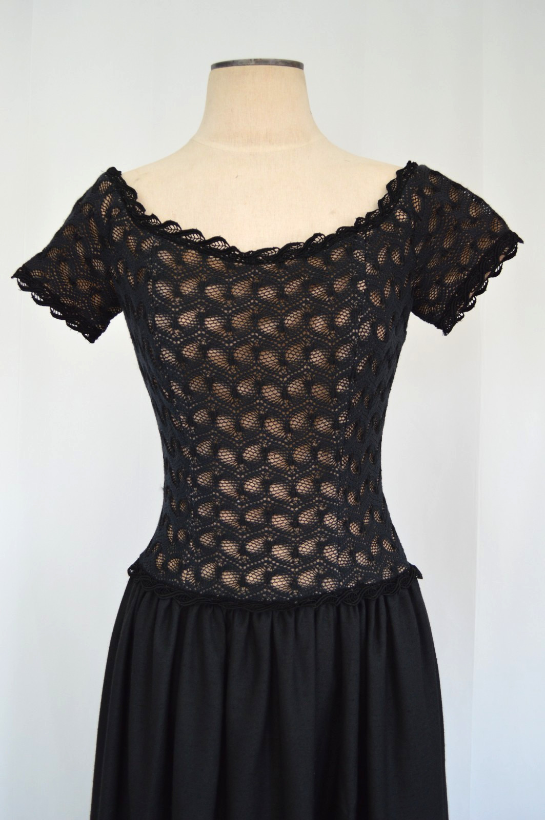 Vintage 1980s House Of Bianchi Black Lace Dress Off The Shoulder Drop Waist