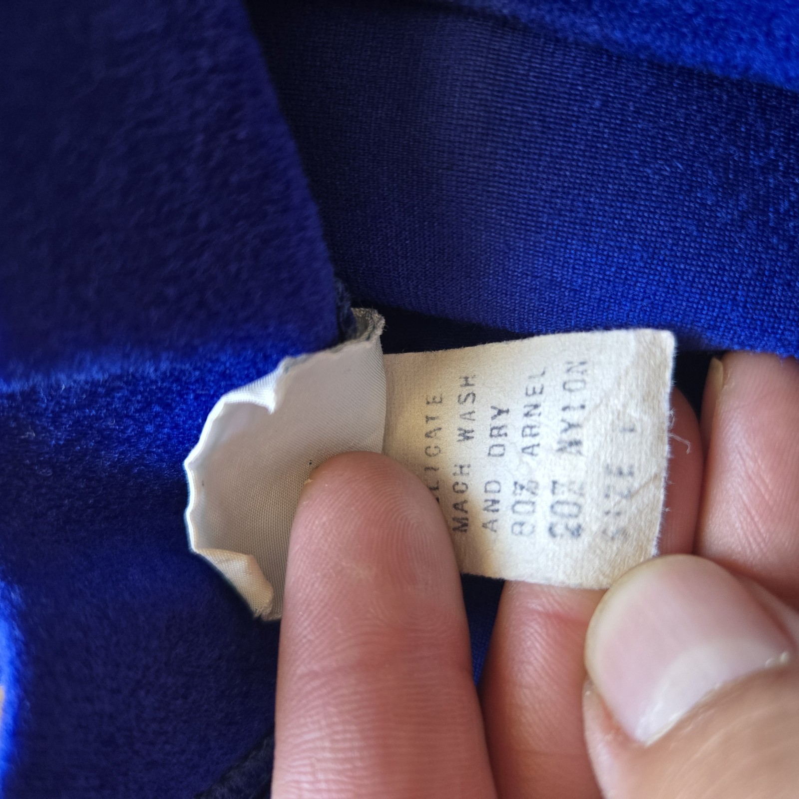 Vintage Conrad Hilton Chicago Large Blue Velvet Bath Robe