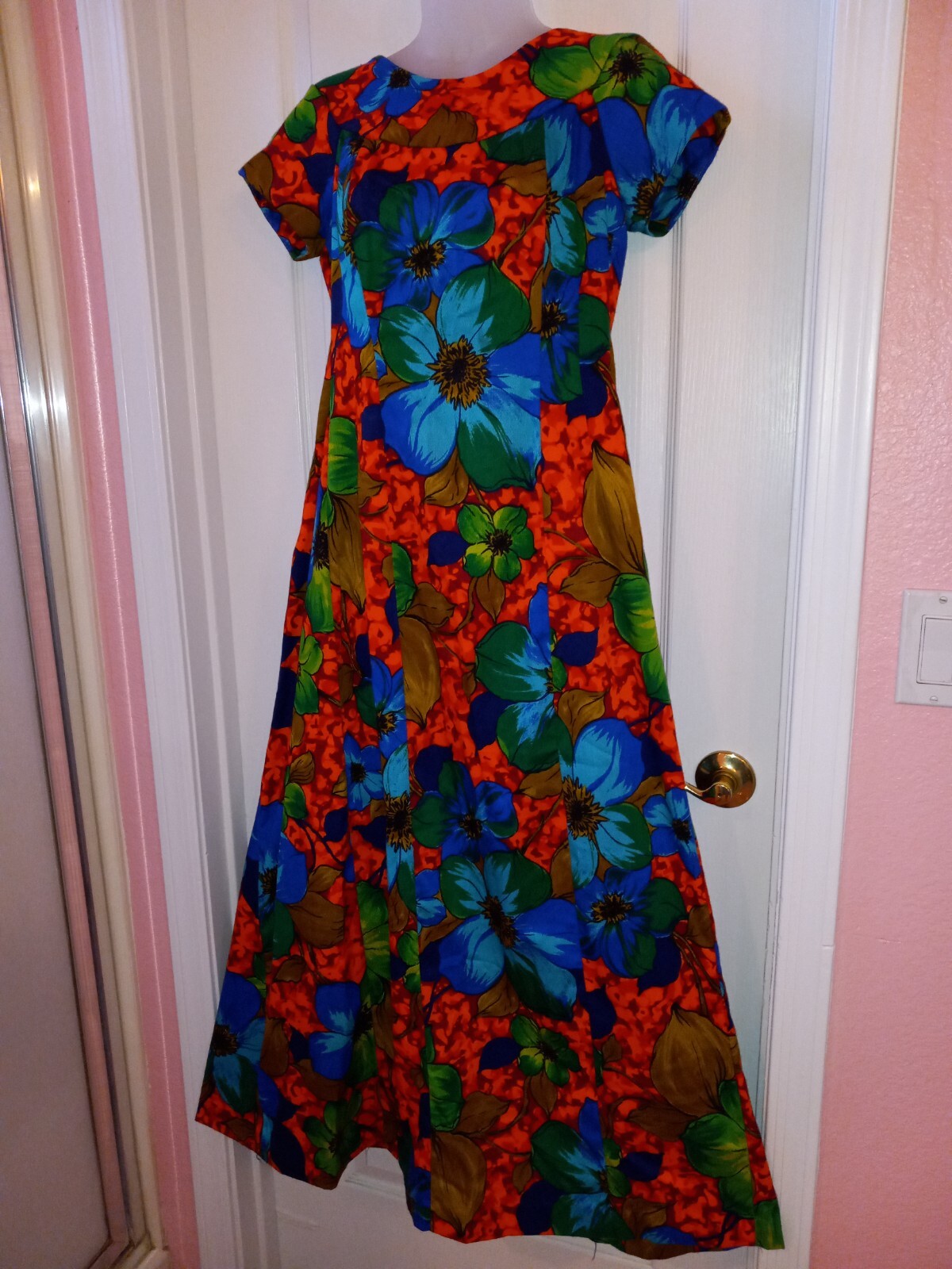 Vintage 60s Hawaiian Barkcloth Floral Watteau Muumuu Maxi Dress Tiki Oasis M/L