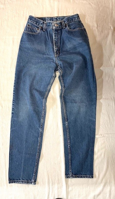 Vintage Levi’s 550Relaxed Fit Tapered Leg Denim Zipper Red Tag Jeans 31×32