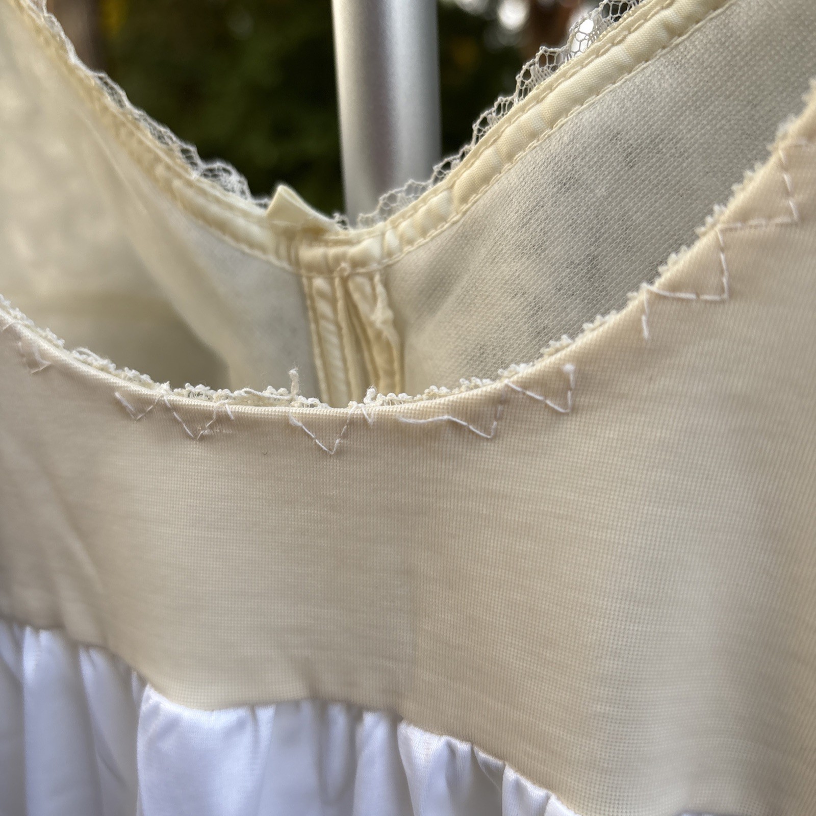 VTG Sexy Sears Underwire Short Slip Dress Adjustable Straps Lace Trim Sz 36D