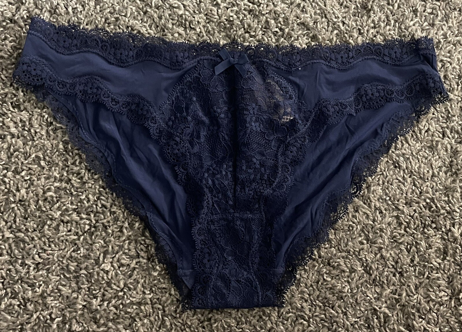 NWT Vintage Victoria’s Secret 2013 Navy Blue Panty Size Large Cheekini/Bikini