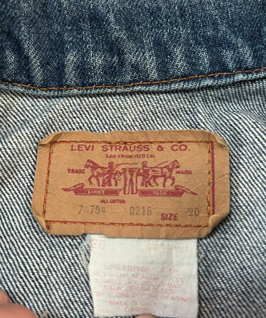 Vintage 70s Levi’s 70704 Denim Trucker Jacket | Women’s M / Men’s XS Jean Coat