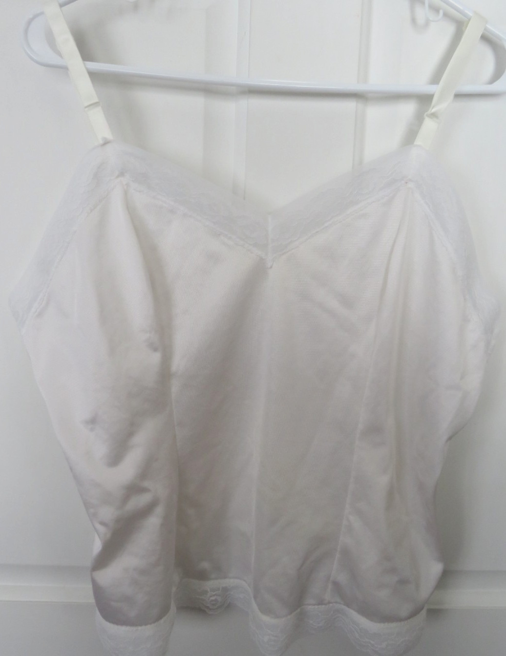 Vtg Camisole Womens Size XL White Nylon Lace Trim Adjustable Straps Undergarment