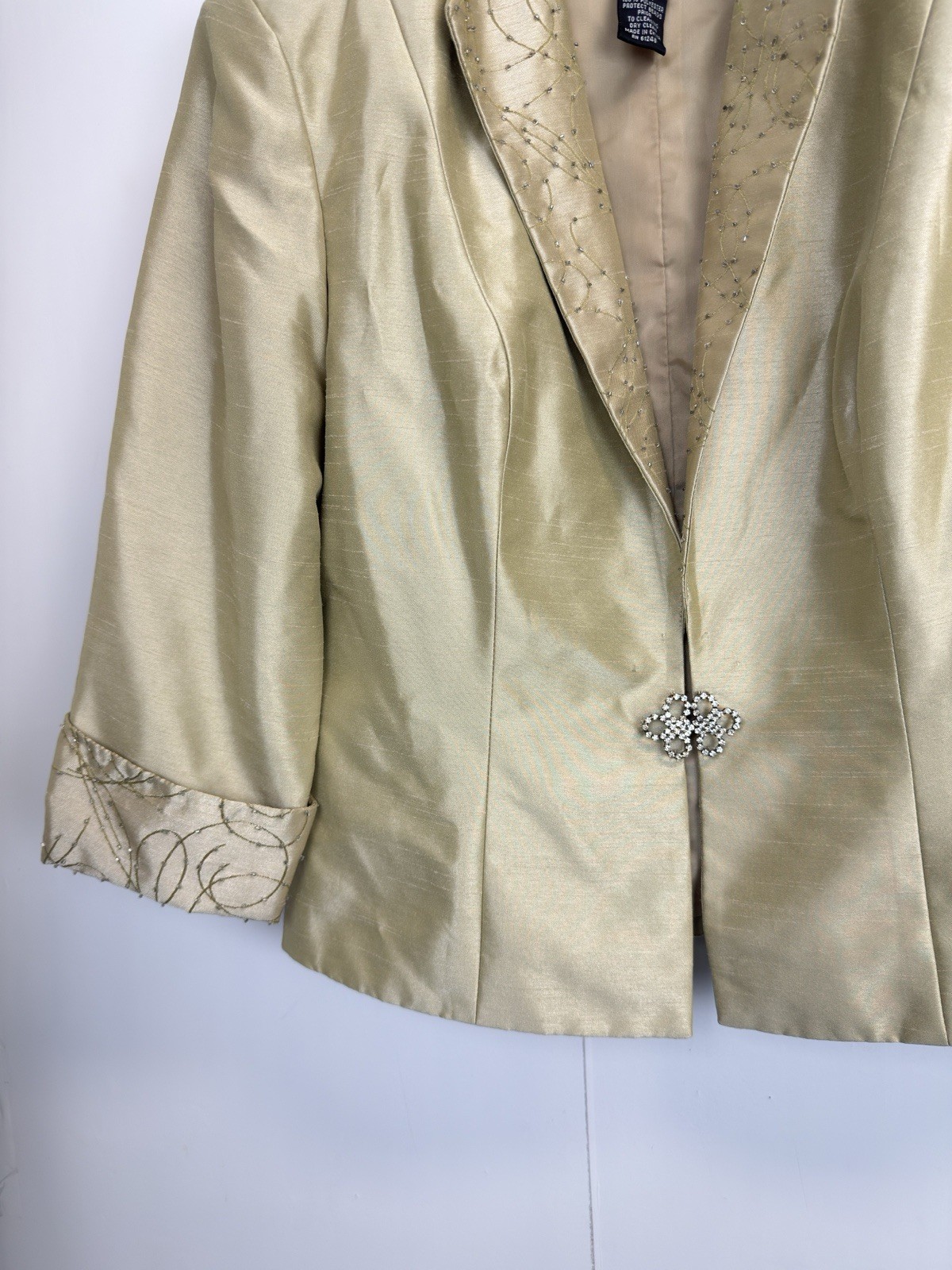 Vintage Cachet Women’s 10 Gold Beaded Formal Blazer Jeweled Clasp 3/4 Sleeves