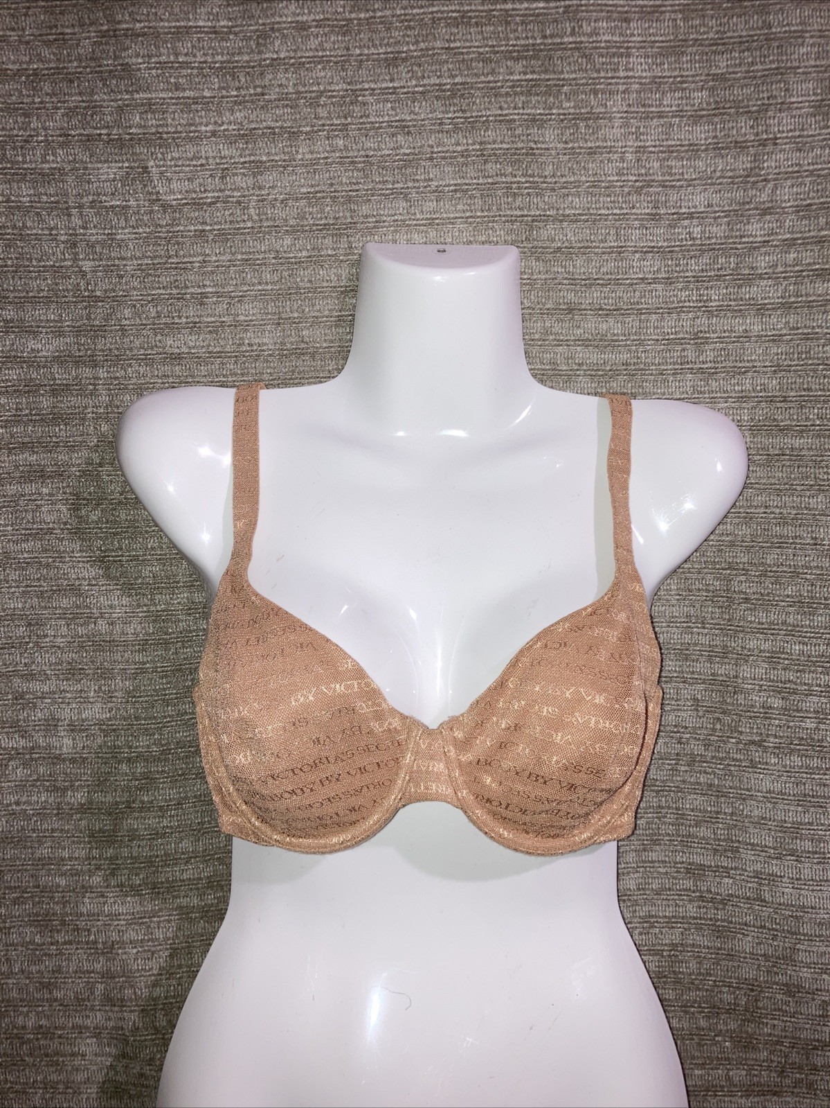 Vintage Victoria’s Secret Logo Signature Bra 34D Unlined Full Coverage Nude Rare
