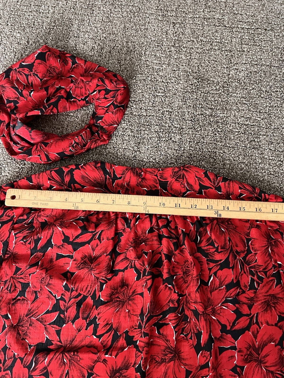 Vintage Pykettes Floral Blouse Size 18 Red Black Secretary Tie Collar 1970s