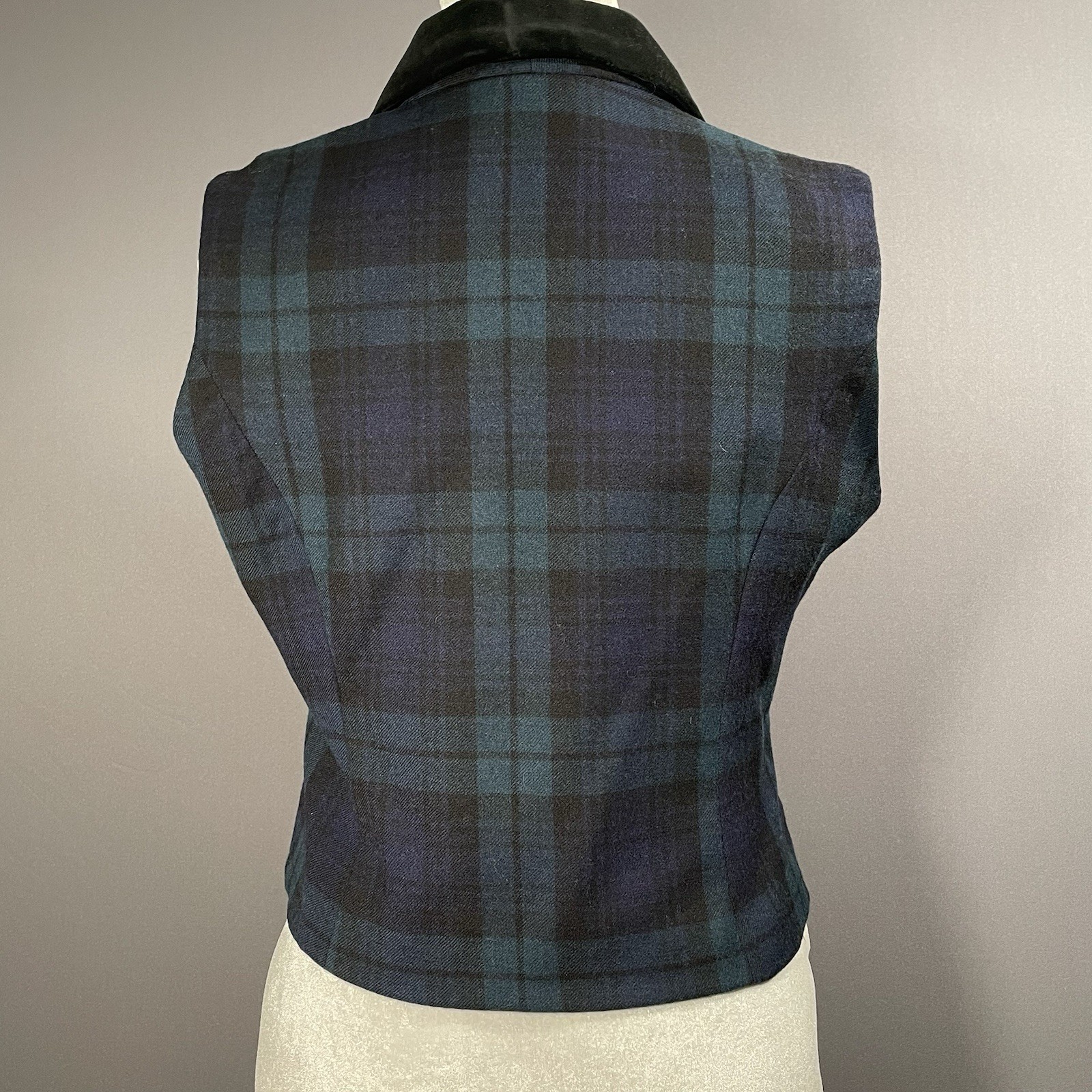 Vtg Alanni by Donnybrook Vest Dbl Breasted Wool Tartan Plaid Black Velvet Collar