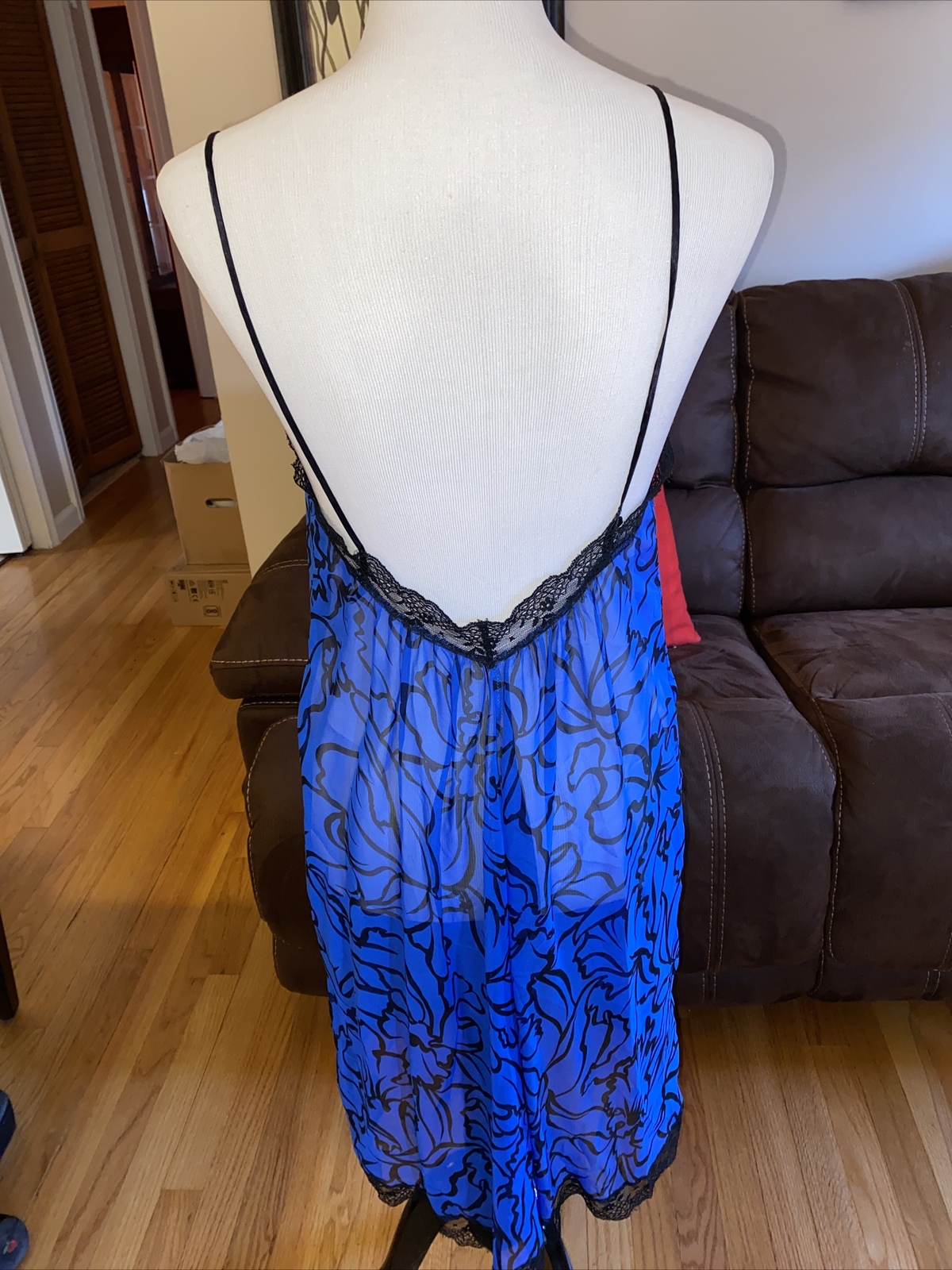 VINTAGE 1970s – LUCIE ANN ROYAL BLUE AND BLACK GOWN AND ROBE SZ SMALL FREE SHIP