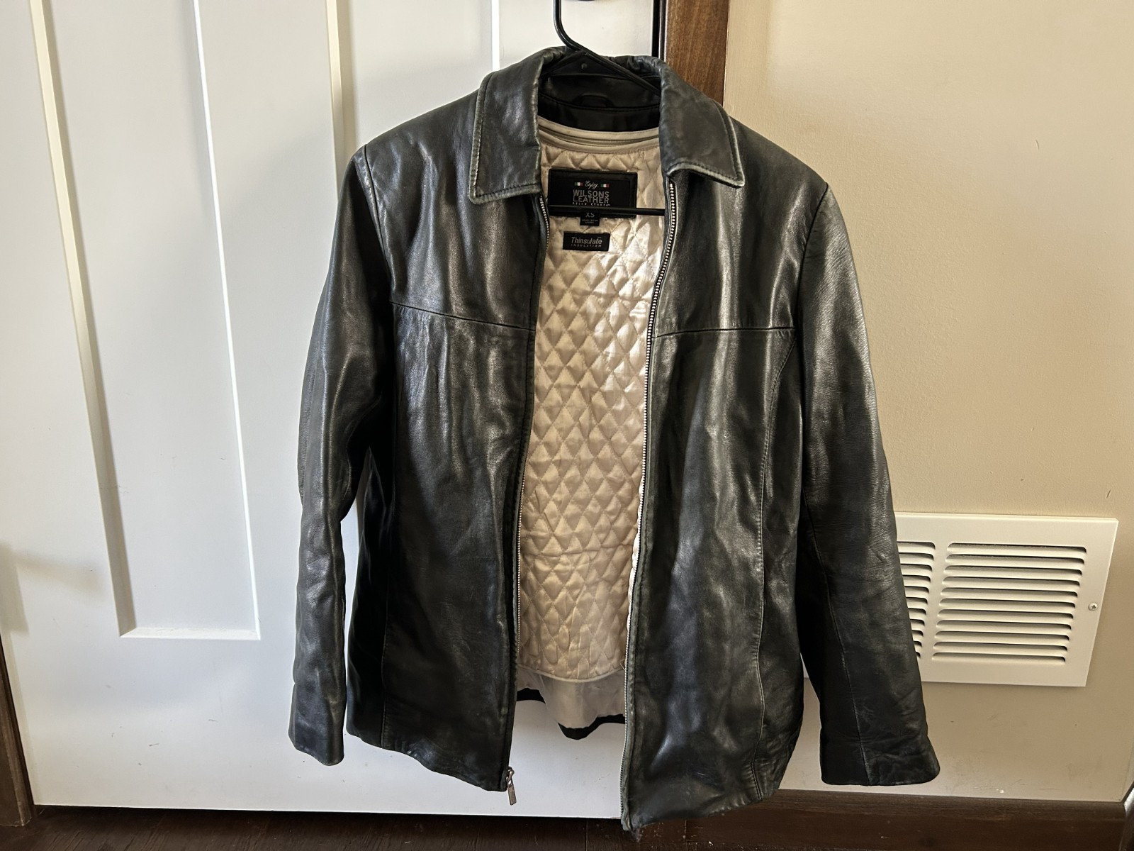 Vintage Wilsons Leather Pelle Studio Women’s Leather Jacket (Xsmall)
