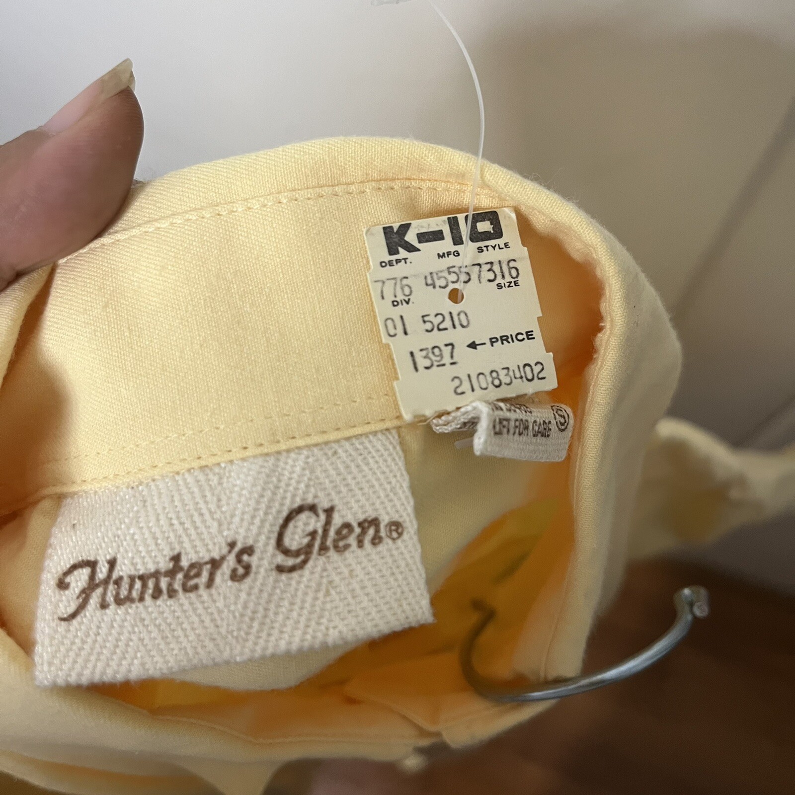 Vintage 80s Hunter’s Glen Yellow Cotton Casual Retro Button Down Shirt