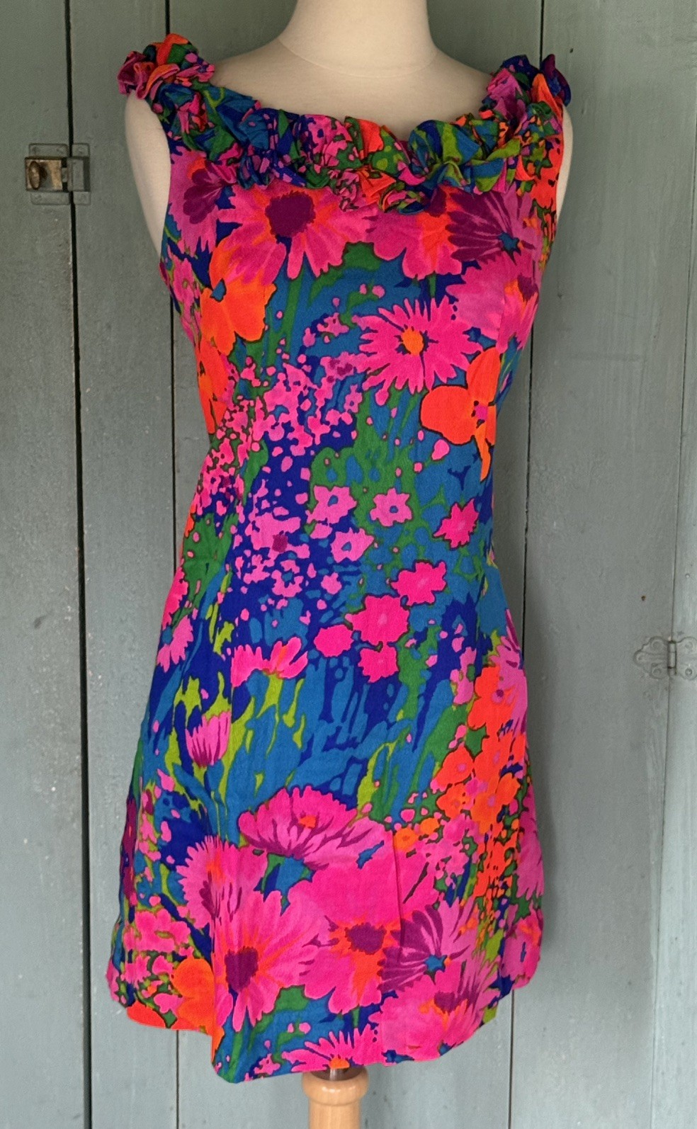 VTG 60s Liberty House Hawaii Barkcloth Mini Muumuu ShoulderRuffle Psychedelic 10