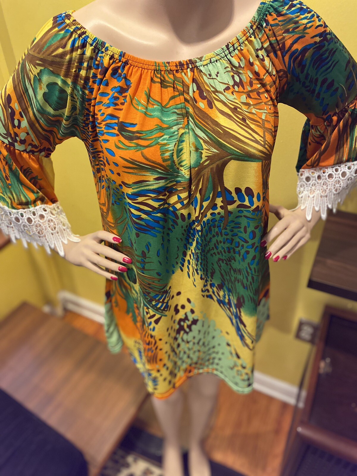 VINTAGE 60’s Micro Mini Dress PEACOCK PATTERN Lace Sleeve 36 inch bust