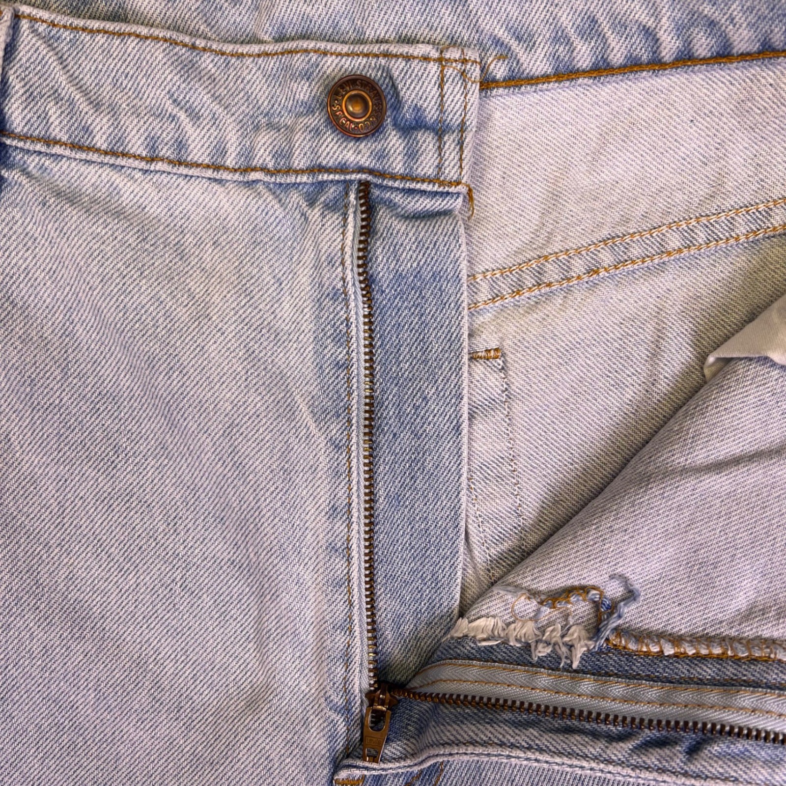 VTG 90s Levis 551 Jeans Womens 16S Light Wash High Rise Tapered Relaxed USA Y2K