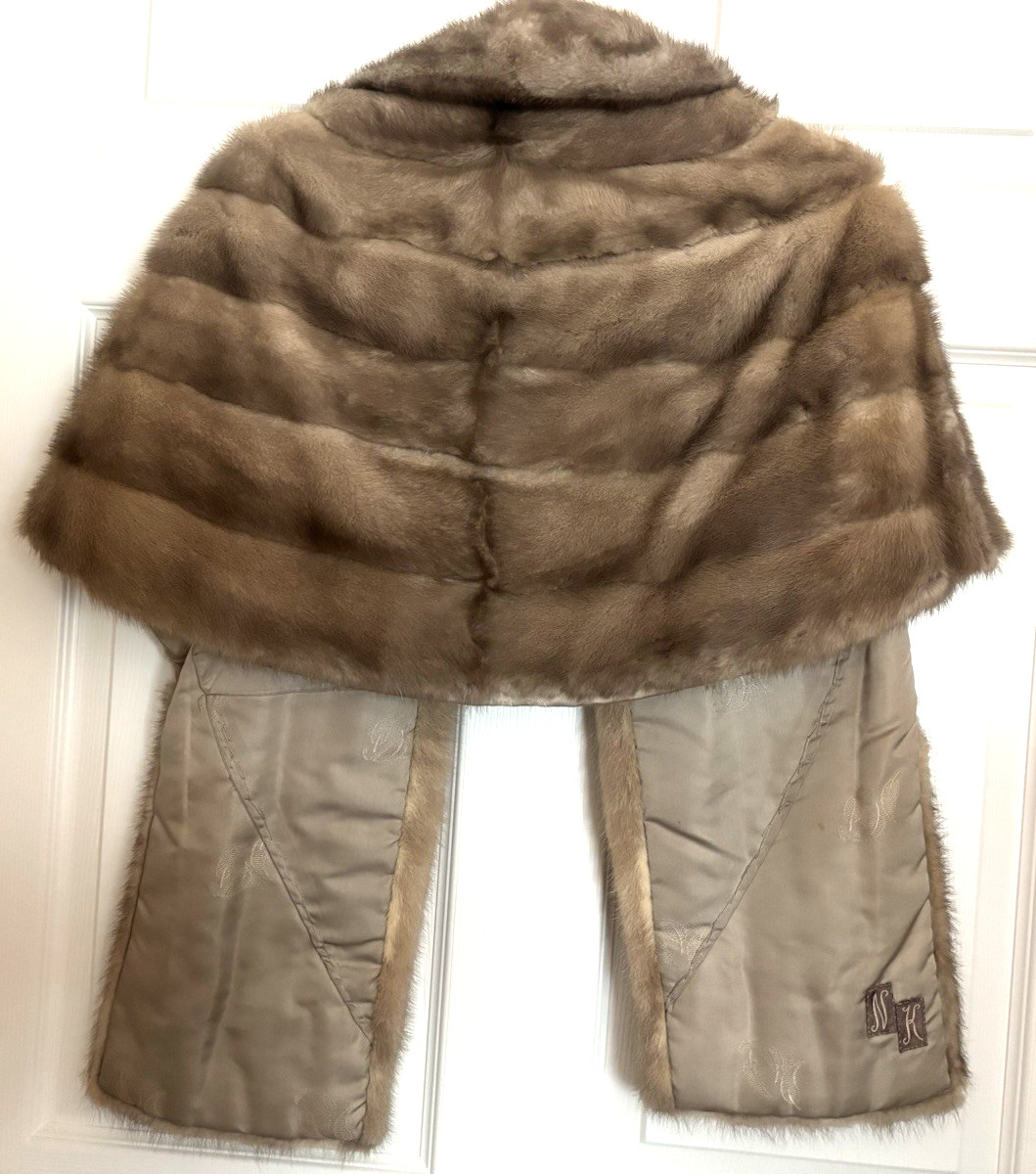 Vintage Blonde Mink Fur Stole/Cape w/Satin Lining & 2 Pockets