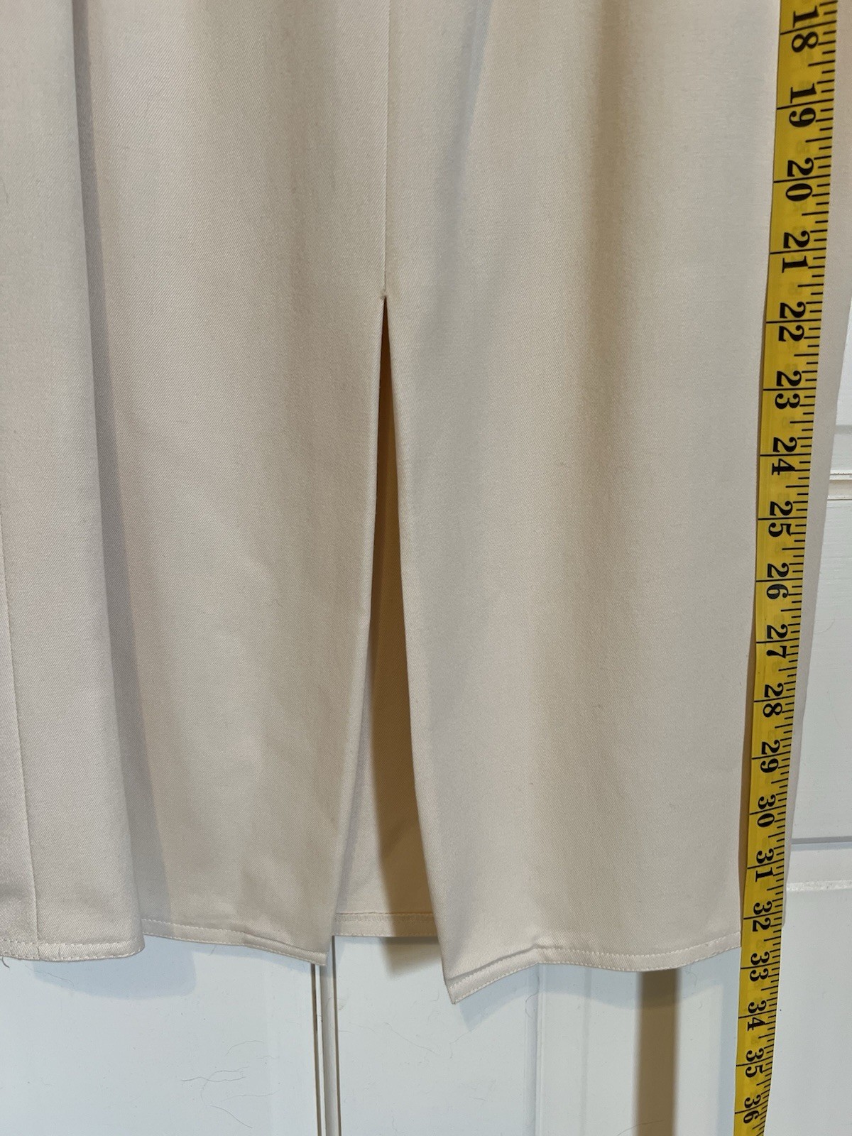 Lovely St. Gillian Rayon /Wool Off-White Skirt & Long Sleeve Top Set Size 4