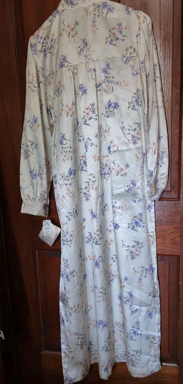 Vintage Barbizon Cuddleskin Satin Nightgown Womans Small Floral Sleepwear