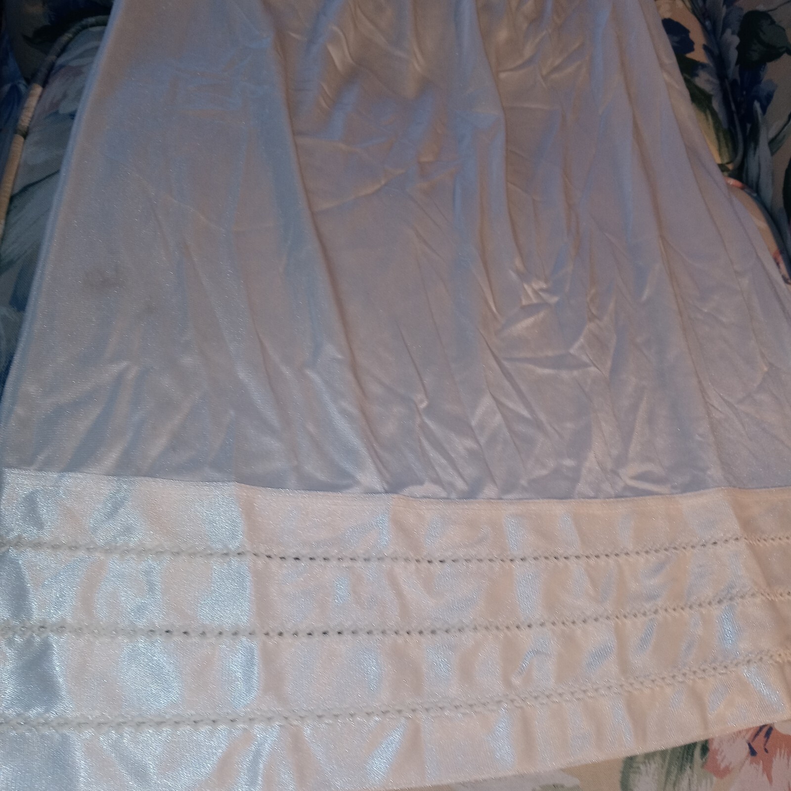 Vintage CREAM Nylon & LACE Half Slip VTG 80s Used 11 Inches W