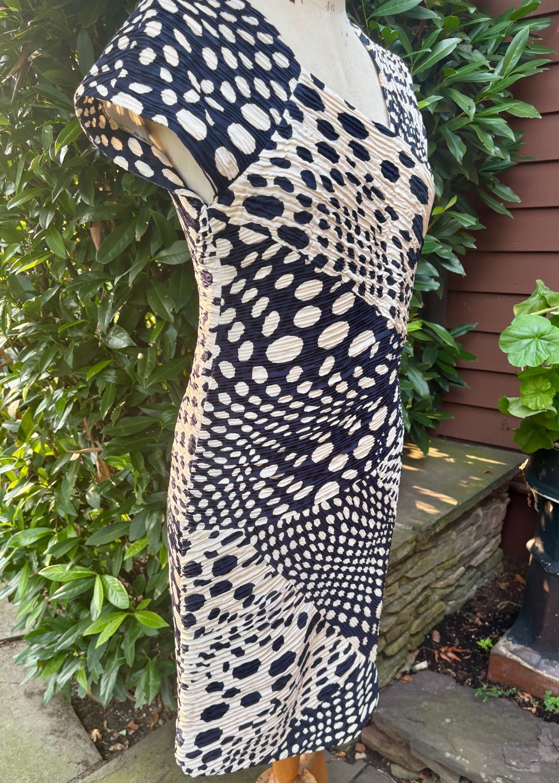 FONTANA DRESS vintage ITALY Veneziano BLACK WHITE POLKA DOTS body con ruched 44