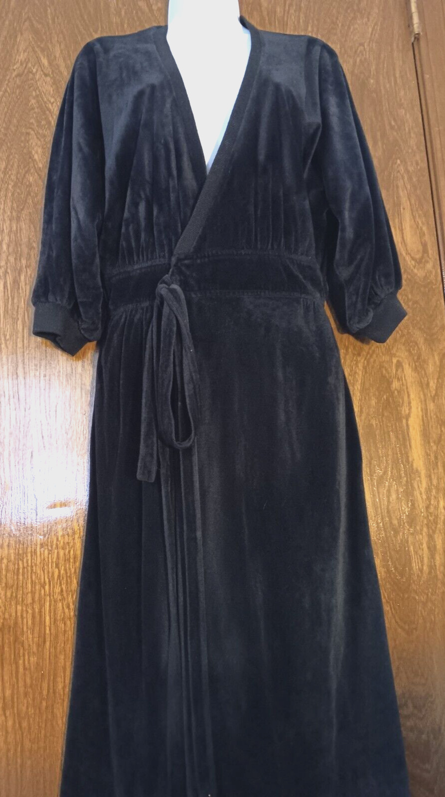 Vintage Jonathan Logan Black Velvet Robe Mid-Calf Size Small
