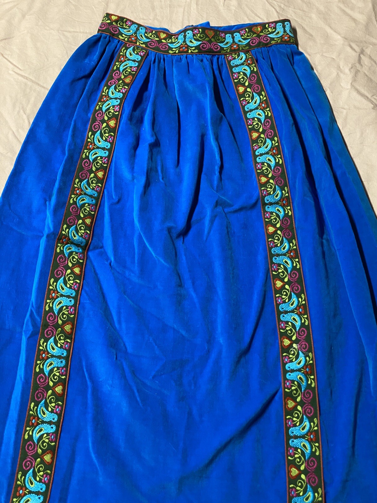 Vg 70s Velour BRIGHT Blue Plate SKIRT Boho FESTIVAL Ethnic Love Birds 26” Waist