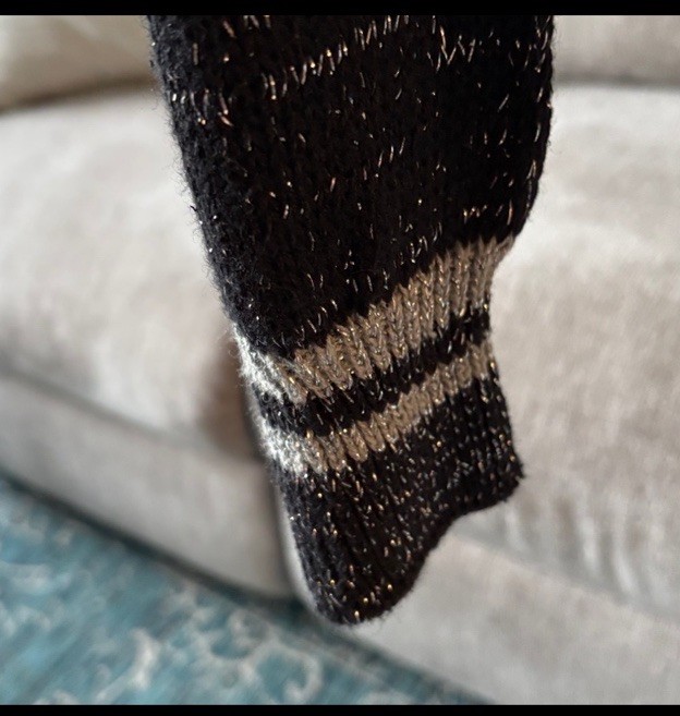 Bramble Lane Vintage 1980’s Black and Silver V-Neck Women’s Sweater LARGE NWT