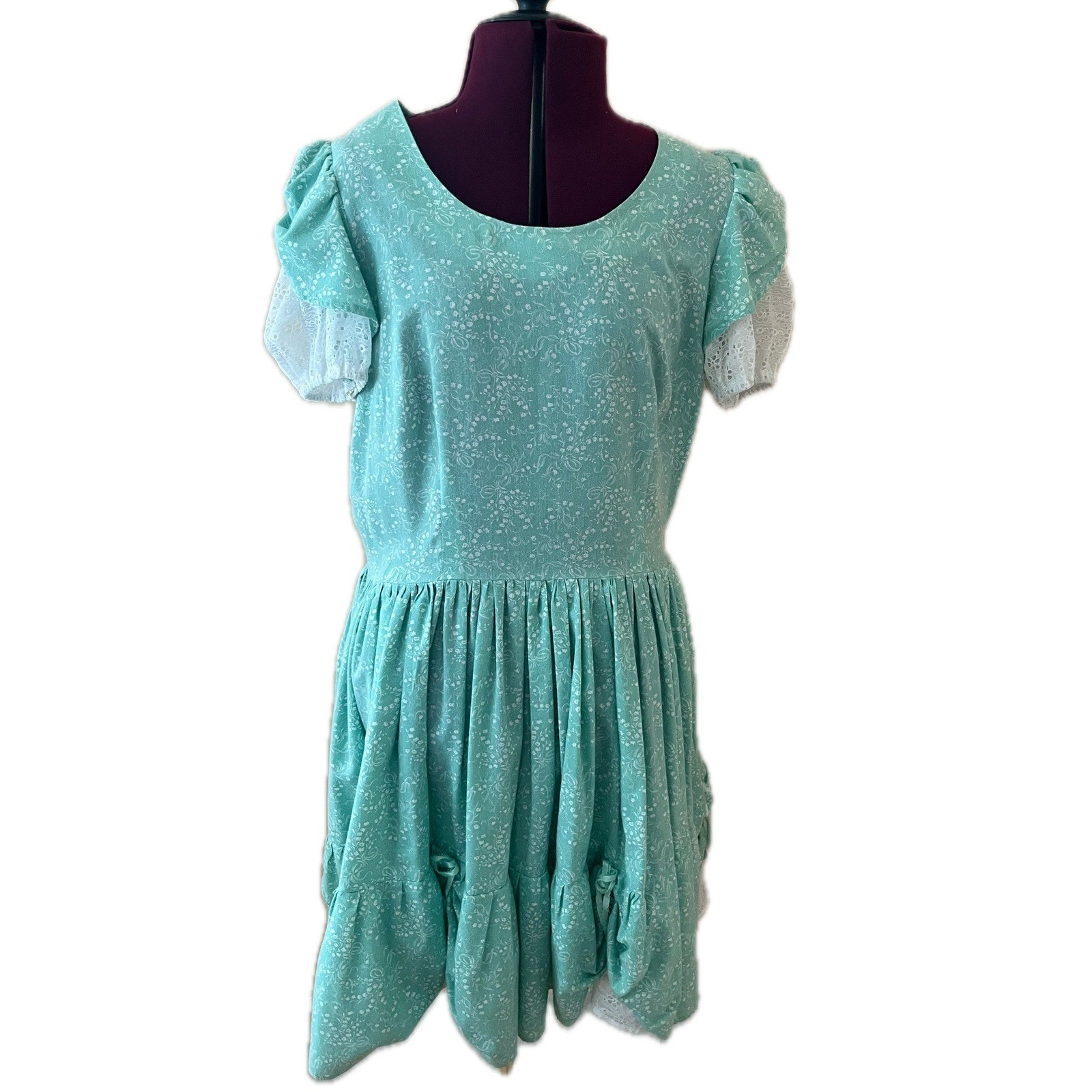 Vintage Handmade Mint Green Floral Eyelet Lace Cottagecore Prairie Dress Sz M