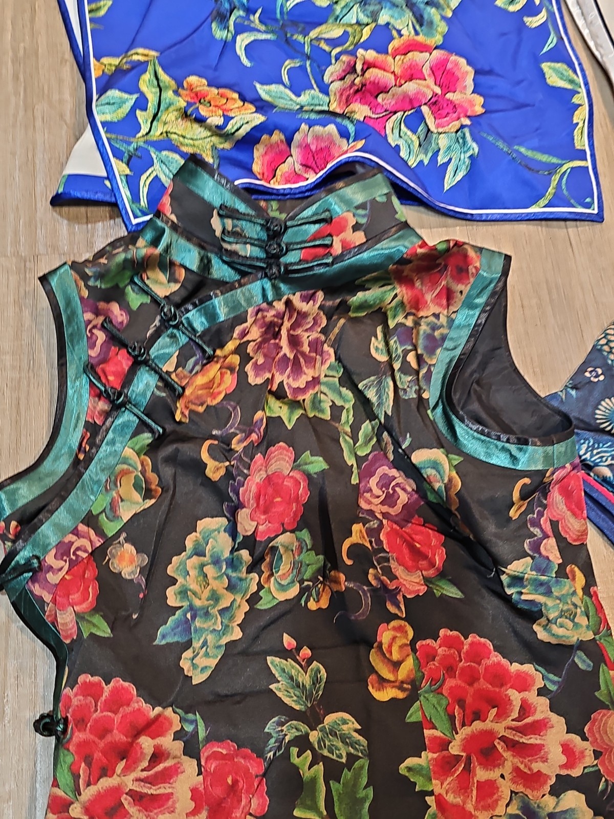 6 – Silk Chinese Cheongsam Dresses Size Large Pre Owned Excellent & 1 XL NWT