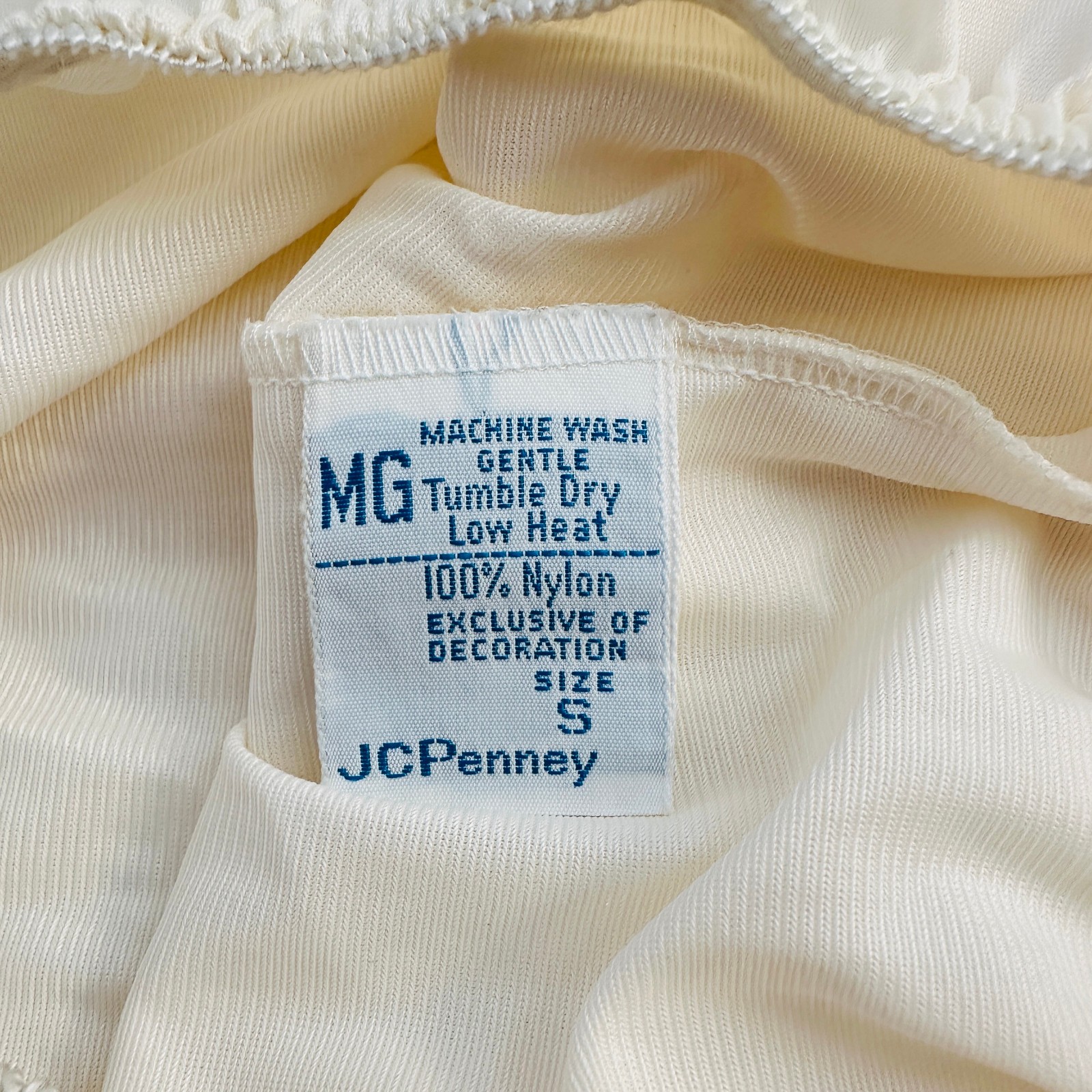1970s JC Penney Half Slip Antron III Ivory Champagne Small Maxi Length LOTS LACE
