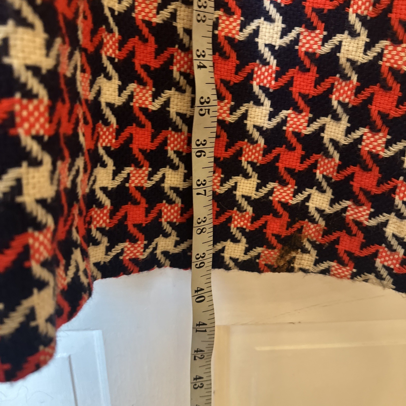 Vintage Queen Of The Capes Plaid Wool Country Place Cape Houndstooth Woven
