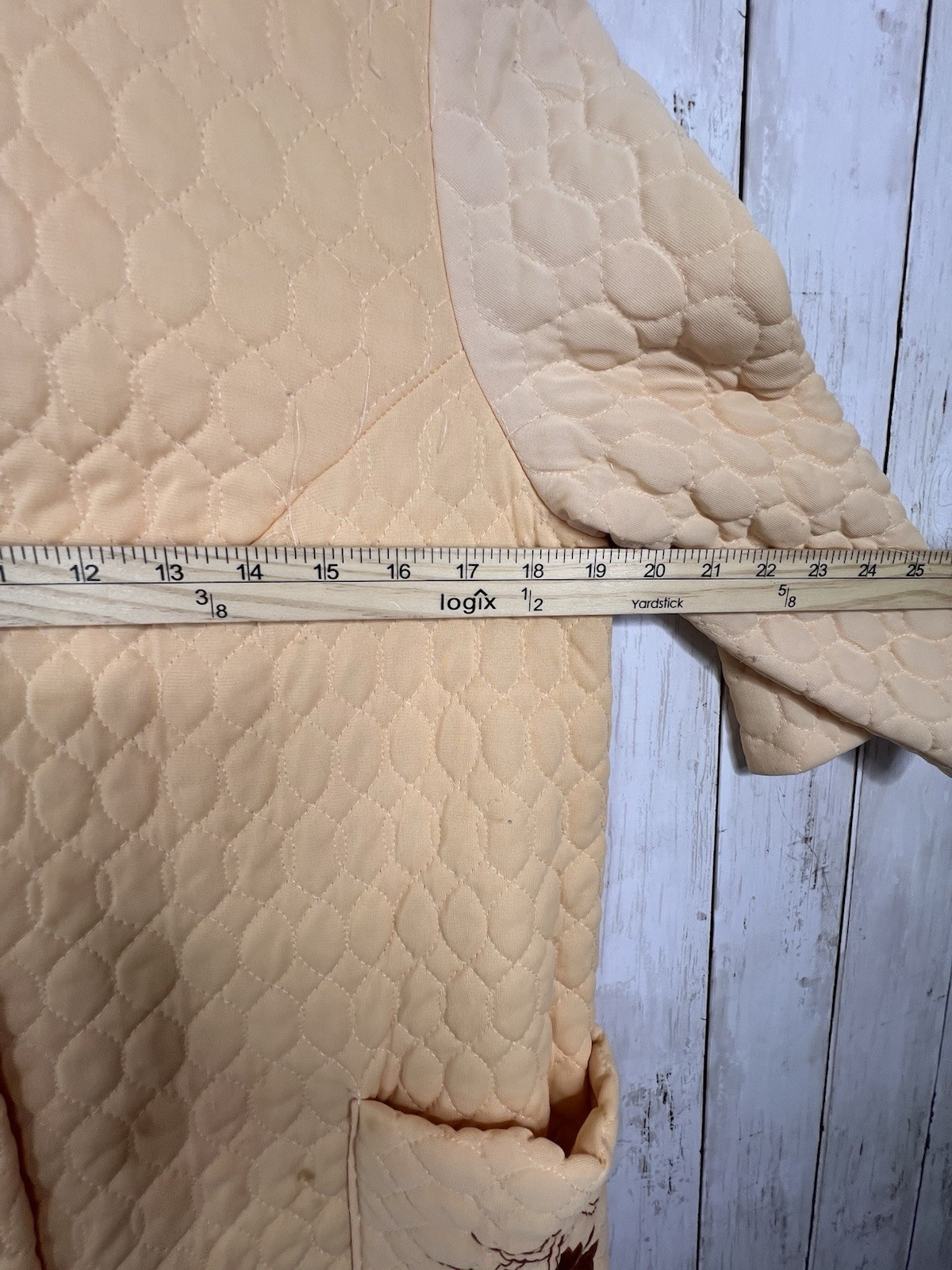 Vintage Quilted Peach Robe Embroidery Pockets No Size Button Polyester Imperfect