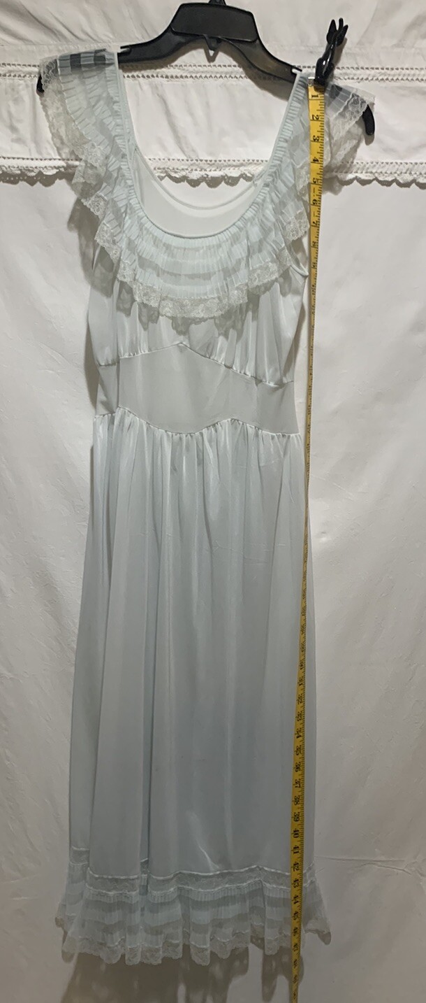 ❤️Vintage 1940s 50s Nightgown Small Sheer Pleated Ruffle Hem Blue Nylon Lace