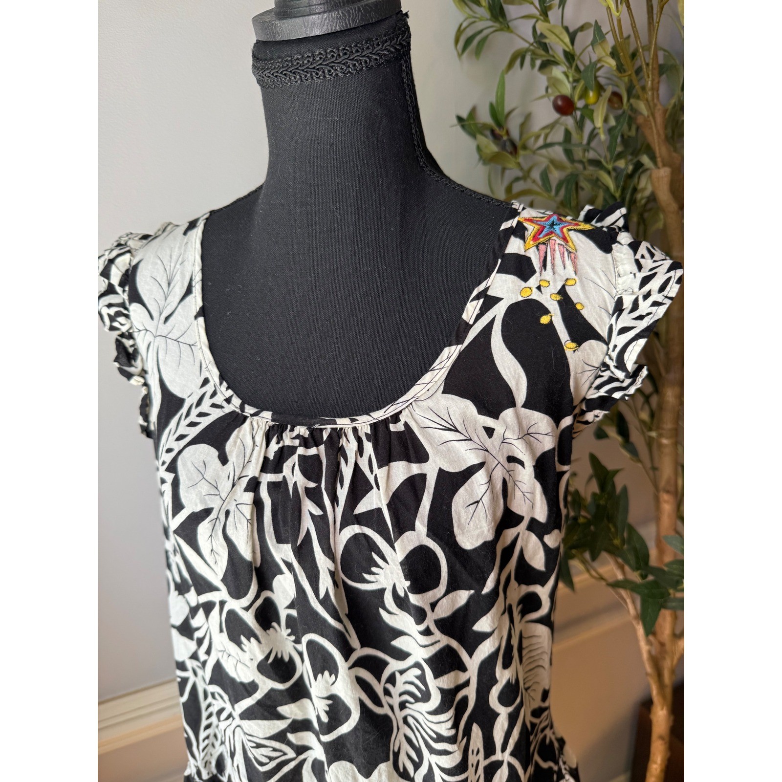 Max Rave Y2K Embroidered Floral Dress Hollywood Patch Black White