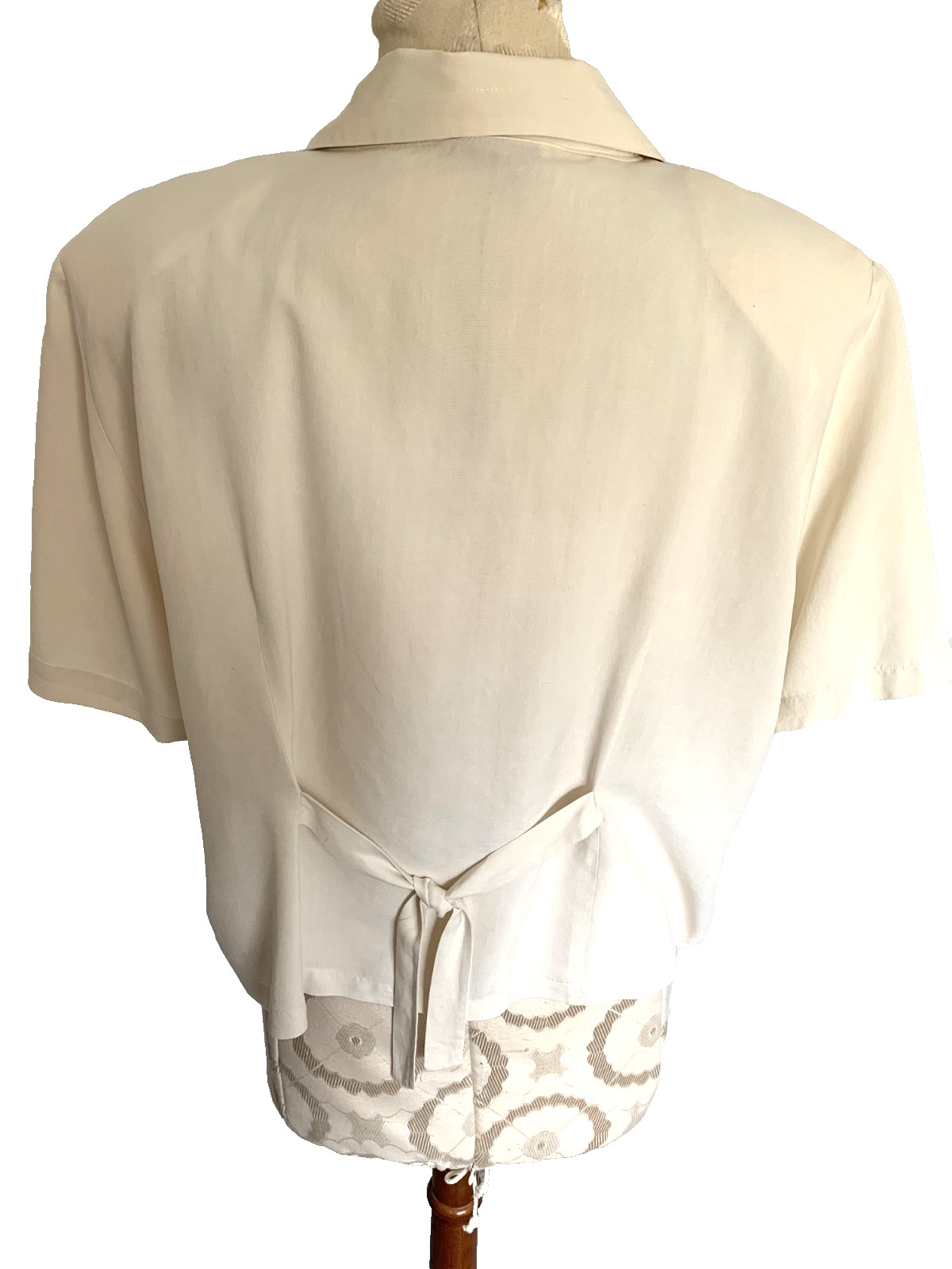 KIM ROGERS Ivory Cream Blouse 100% Silk Short Sleeve Buttons Size Large