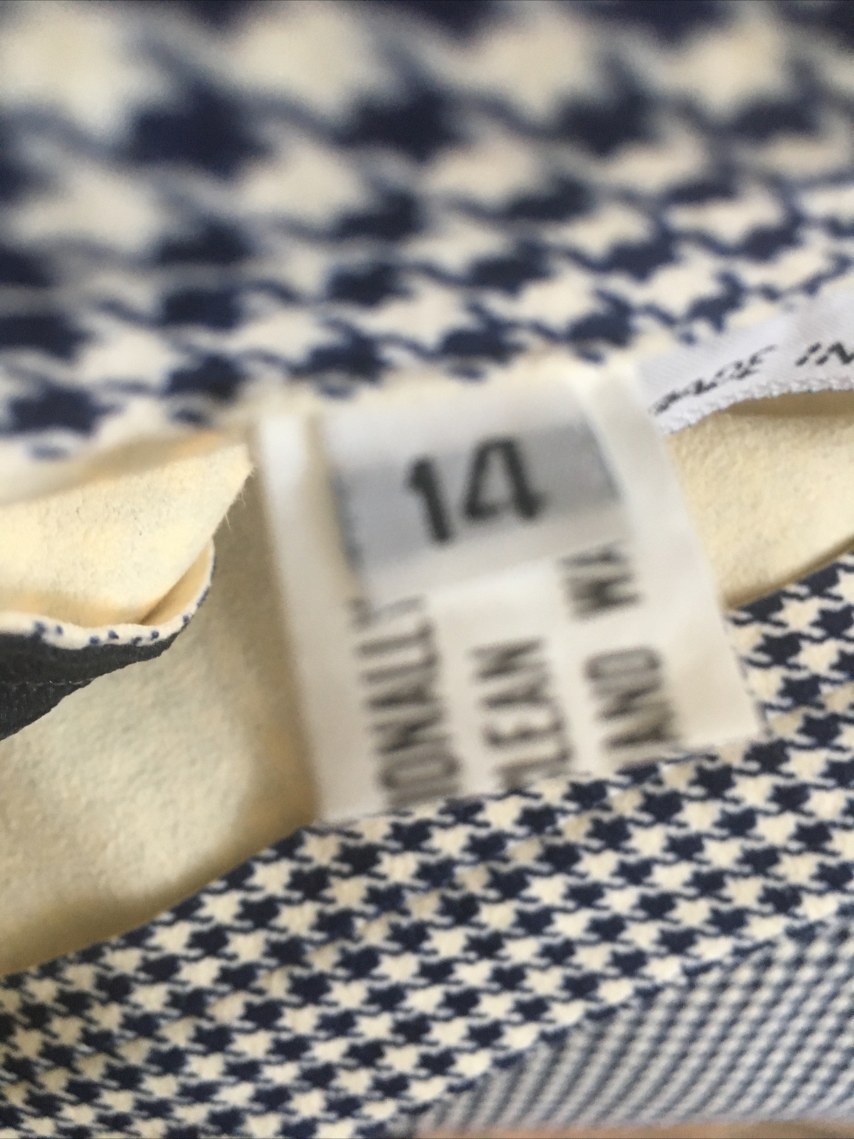 Vintage~ Count Romi Ultra Suede Skirt Houndstooth Dark Blue & Off White Size 14