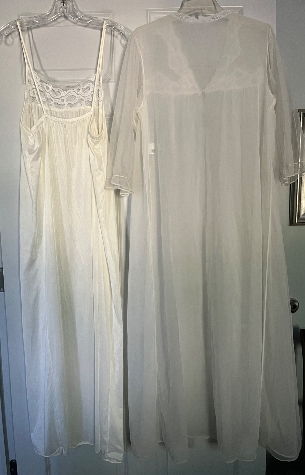 Vtg Suzy Star Boutique WHITE With Sequin Nylon PEIGNOIR Robe/Nightgown Set Large