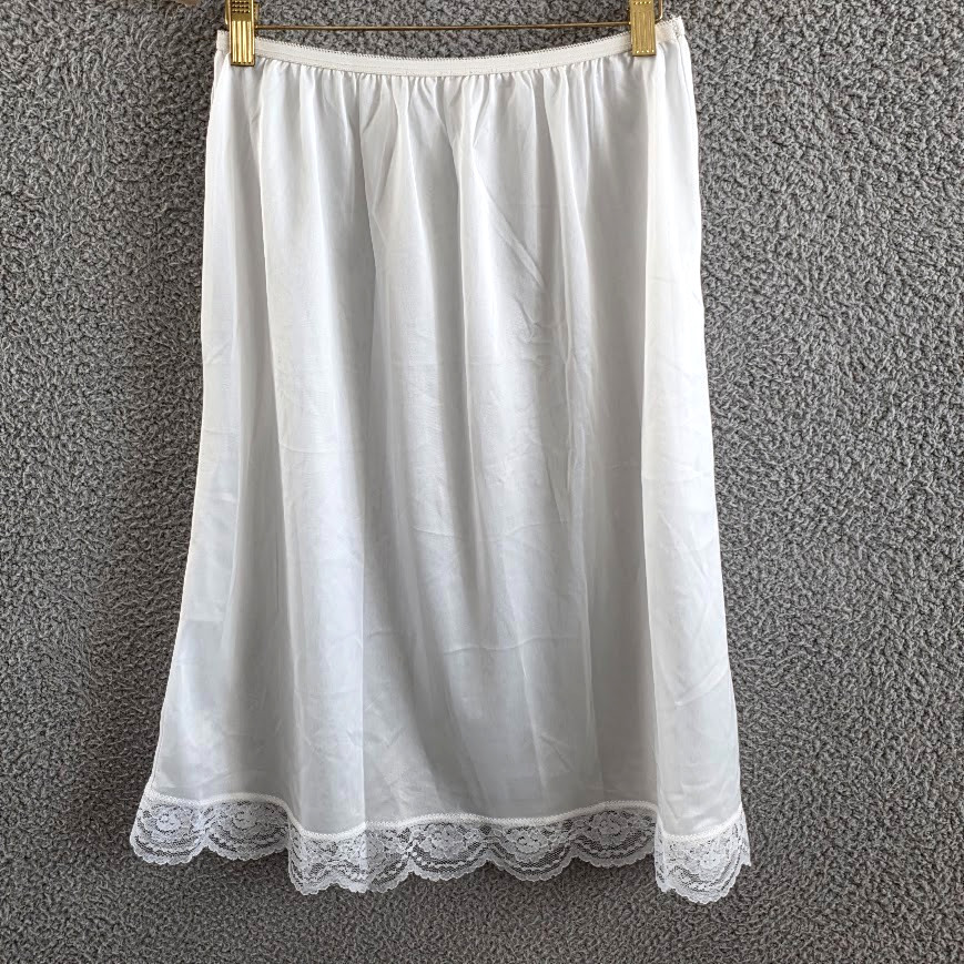 Vintage Luxer Dame Lingerie Half Slip Skirt Size 32-34 White Nylon Lace Trim