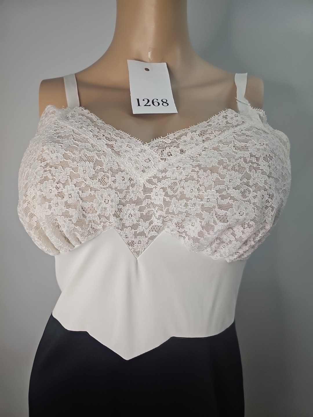 Vintage Van Raalte Tricot Nylon Black/White Full Slip Lace Detail Size 34A