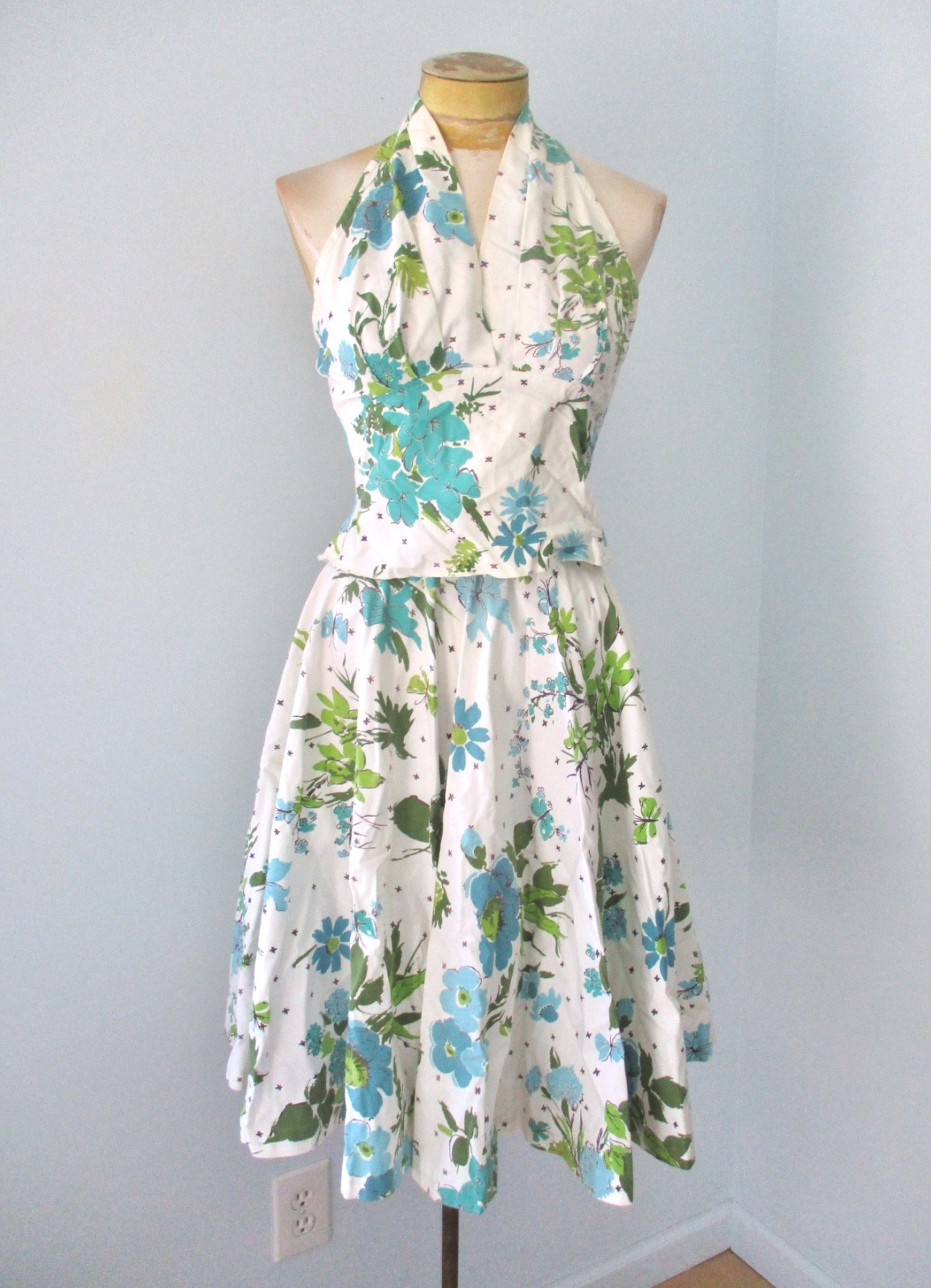 Vtg 50s 60s blue poppies 2-pc halter top circle skirt VLV bombshell set XS/S