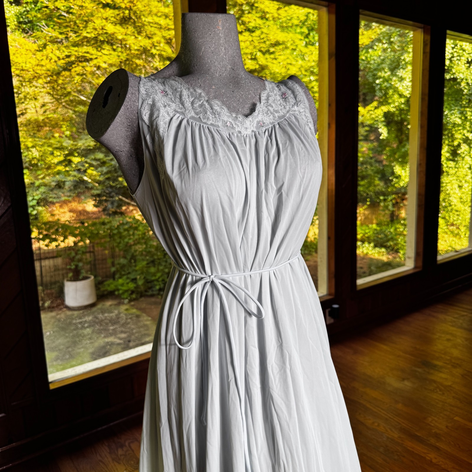 Vintage 60s Shadowline Nightgown Nylon Lace Trim Rosettes USA Blue Women’s Large